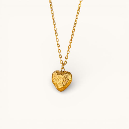 Collar Dorado Con Colgante Corazón Texturizado
