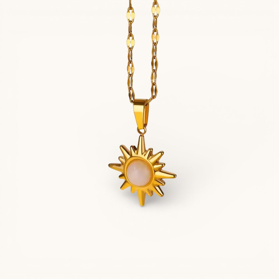 Collar Dorado Con Colgante Estrella Y Piedra Central